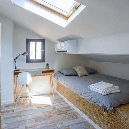Studio Sous Les Toits Tres Bien Place Et Climatise Montpellier Eksteriør bilde