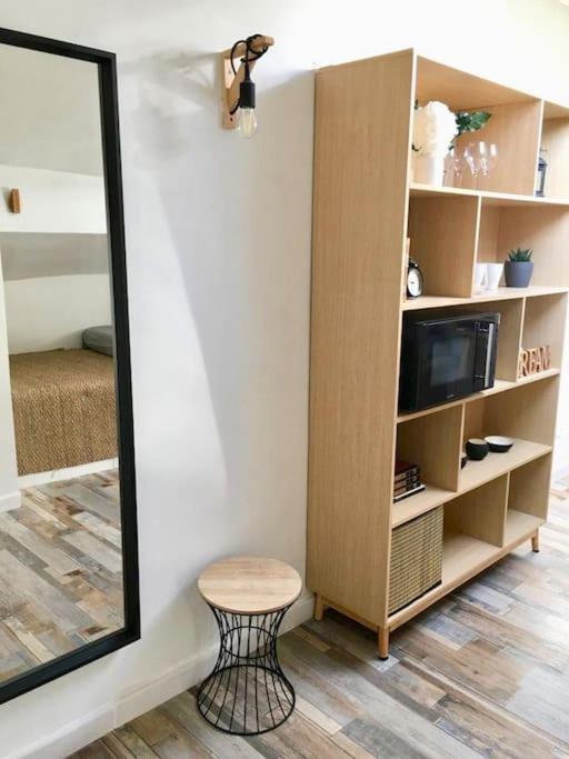 Studio Sous Les Toits Tres Bien Place Et Climatise Montpellier Eksteriør bilde